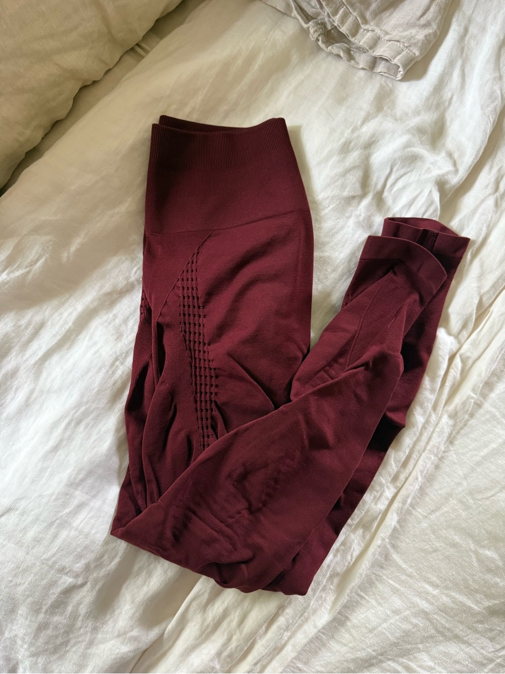 Alphalete High-Waist Leggings - Burgundy